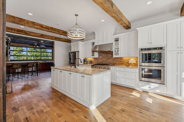 4325 Cave Springs Rd, Columbia, TN 38401
