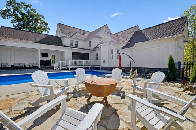 4325 Cave Springs Rd, Columbia, TN 38401