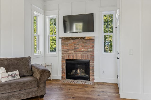 4325 Cave Springs Rd, Columbia, TN 38401