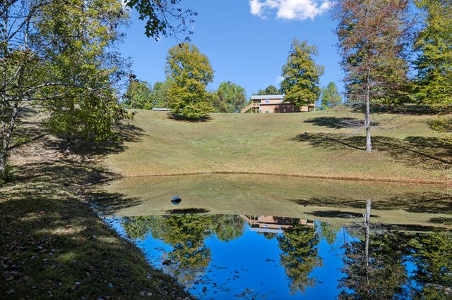 4325 Cave Springs Rd, Columbia, TN 38401