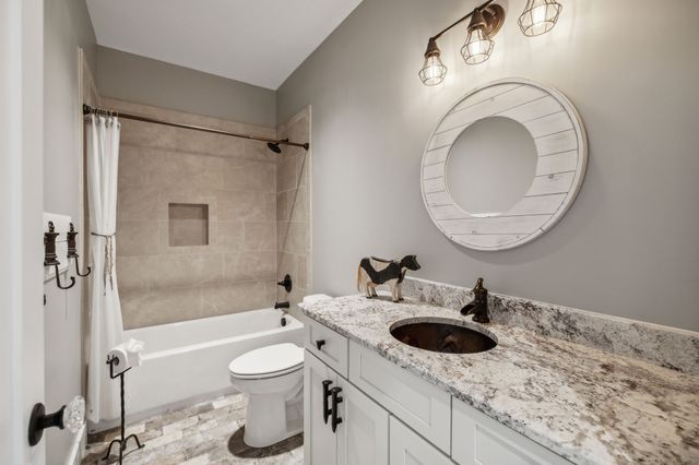 4325 Cave Springs Rd, Columbia, TN 38401