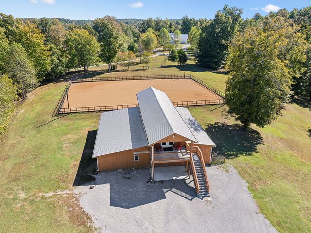 4325 Cave Springs Rd, Columbia, TN 38401