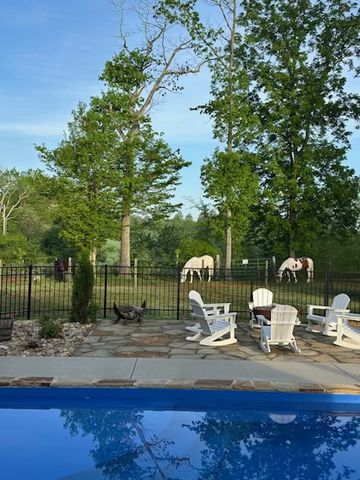 4325 Cave Springs Rd, Columbia, TN 38401