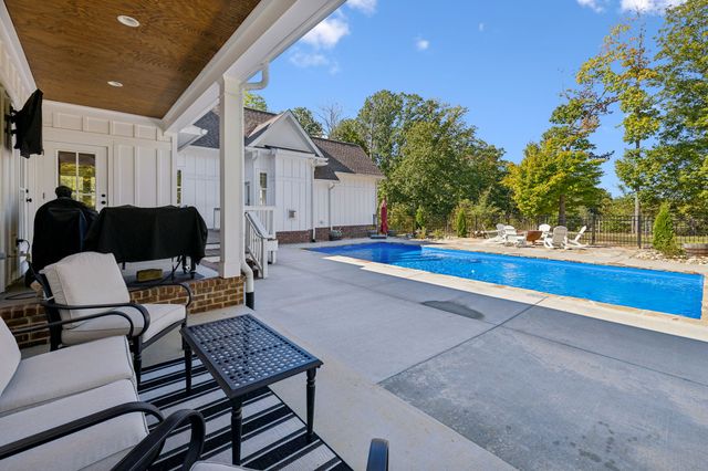 4325 Cave Springs Rd, Columbia, TN 38401