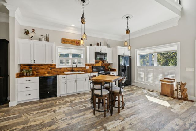 4325 Cave Springs Rd, Columbia, TN 38401