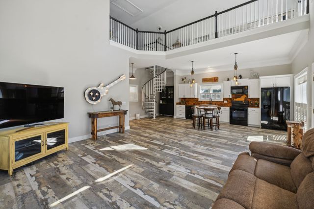 4325 Cave Springs Rd, Columbia, TN 38401