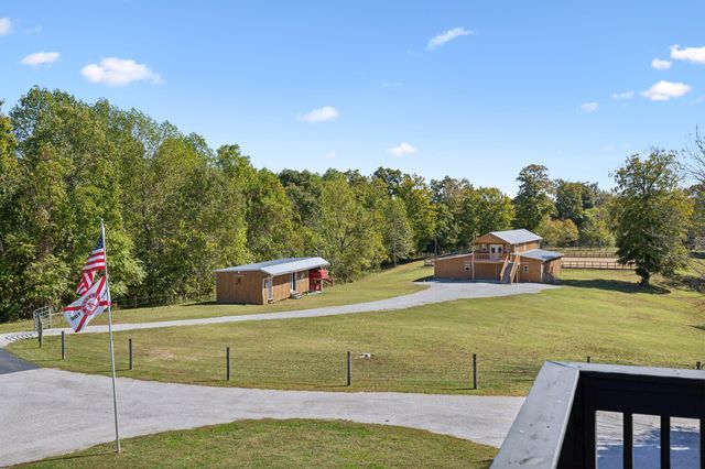 4325 Cave Springs Rd, Columbia, TN 38401