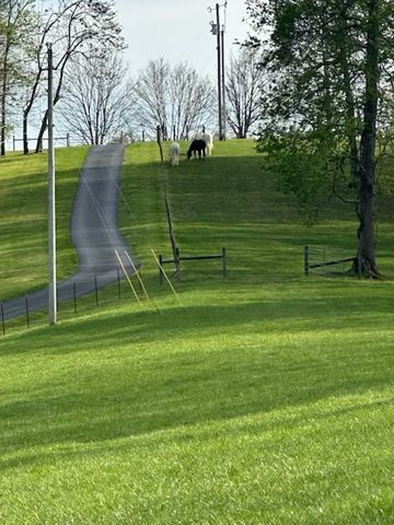 4325 Cave Springs Rd, Columbia, TN 38401