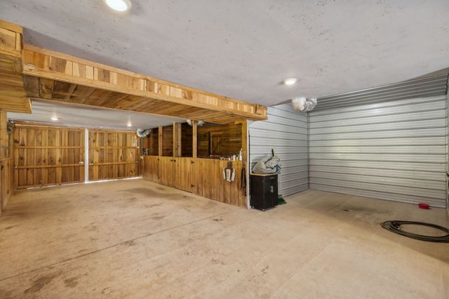 4325 Cave Springs Rd, Columbia, TN 38401