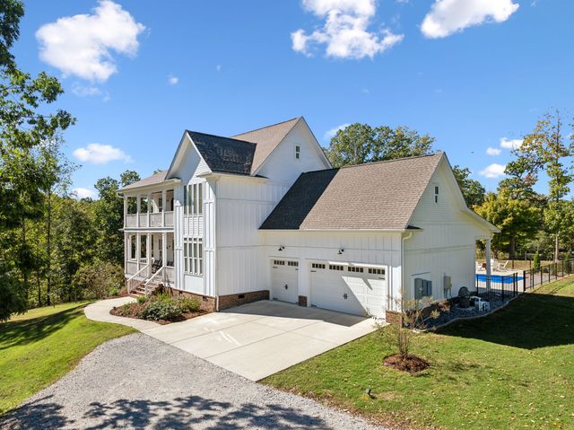 4325 Cave Springs Rd, Columbia, TN 38401