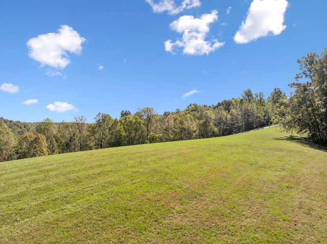 4325 Cave Springs Rd, Columbia, TN 38401