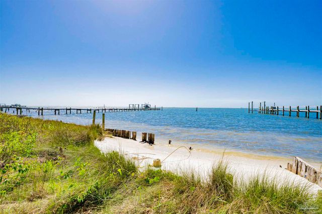 4503 Brickyard Bayou Rd, Gulf Breeze, FL 32563