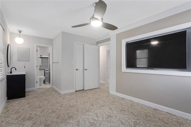 508 SW KILLARNEY Lane, Blue Springs, MO 64014