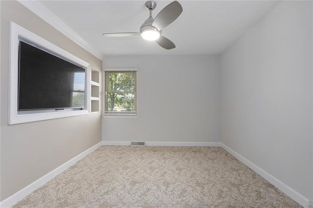 508 SW KILLARNEY Lane, Blue Springs, MO 64014