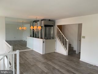 6139 SPRING KNOLL DR, Harrisburg, PA 17111