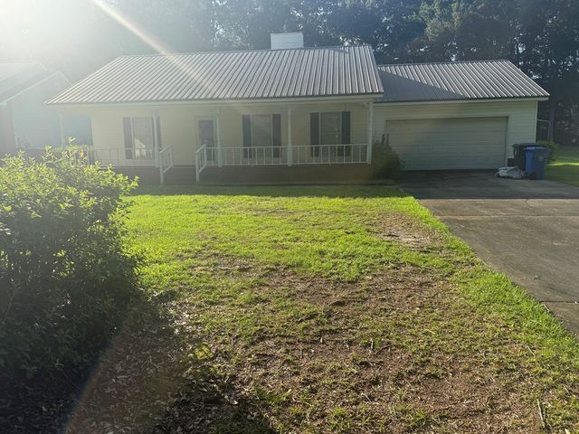 105 Darlington Circle, Dothan, AL 36301