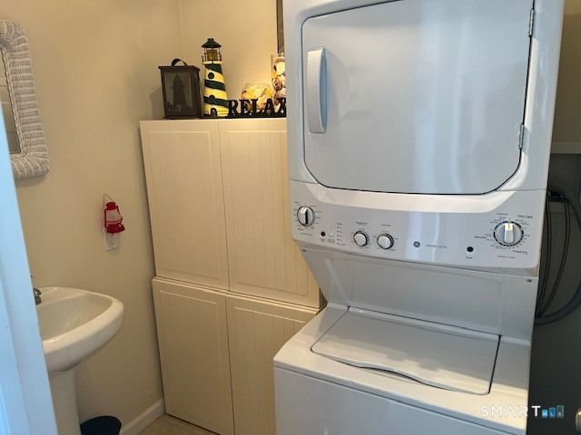 51 West Lake Avenue, Guilford, CT 06437