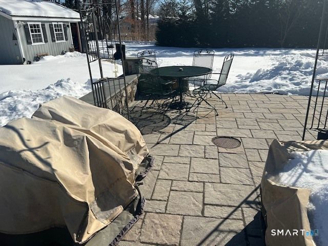 51 West Lake Avenue, Guilford, CT 06437