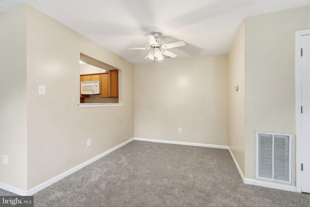 146 NAOMI CT, LEVITTOWN, PA 19057 — photo 5