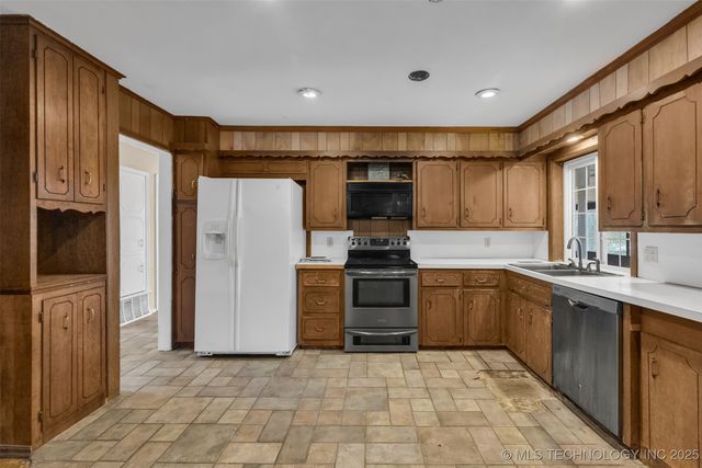 930 S Sinnett Road, Cleveland, OK 74020