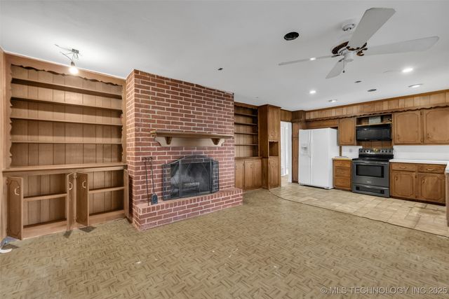 930 S Sinnett Road, Cleveland, OK 74020