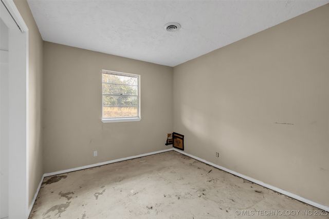 930 S Sinnett Road, Cleveland, OK 74020