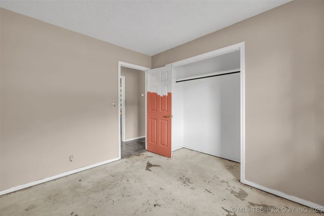 930 S Sinnett Road, Cleveland, OK 74020