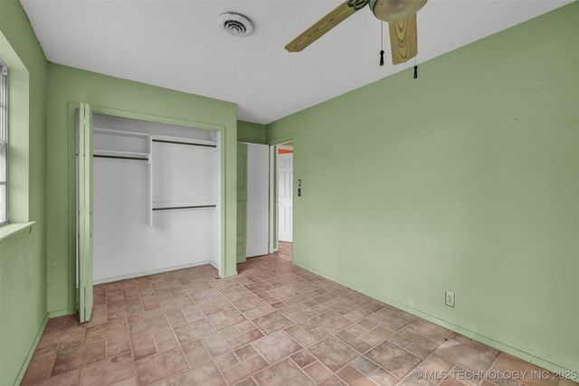 930 S Sinnett Road, Cleveland, OK 74020