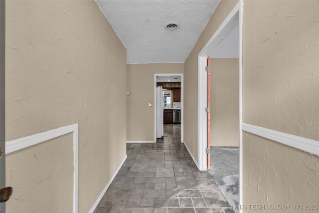 930 S Sinnett Road, Cleveland, OK 74020