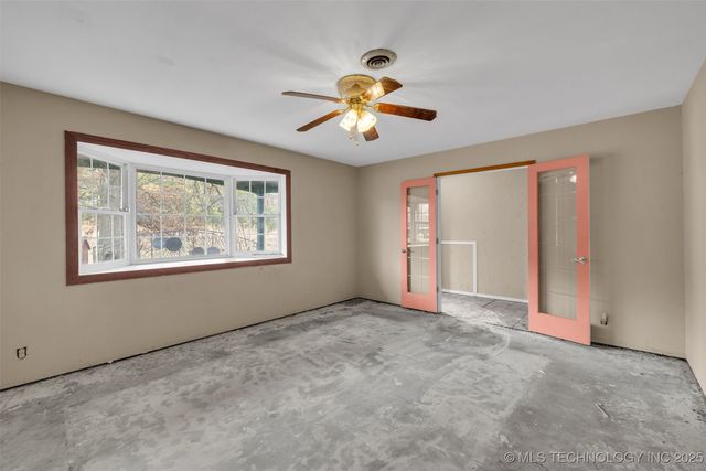 930 S Sinnett Road, Cleveland, OK 74020