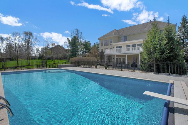 2478 Deseret Drive, Powell, OH 43065