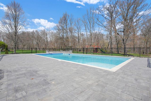 2478 Deseret Drive, Powell, OH 43065