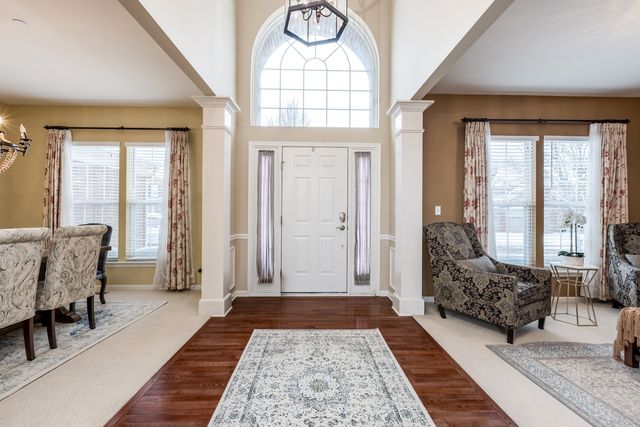 908 Blue Ridge Drive, Streamwood, IL 60107