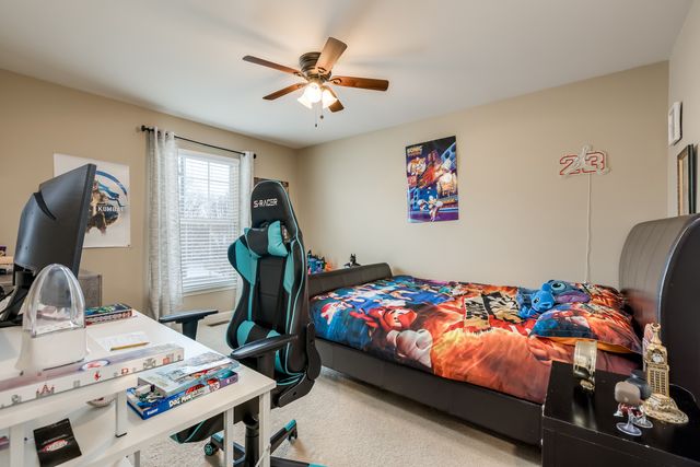 908 Blue Ridge Drive, Streamwood, IL 60107