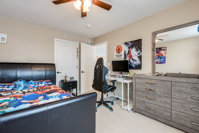 908 Blue Ridge Drive, Streamwood, IL 60107