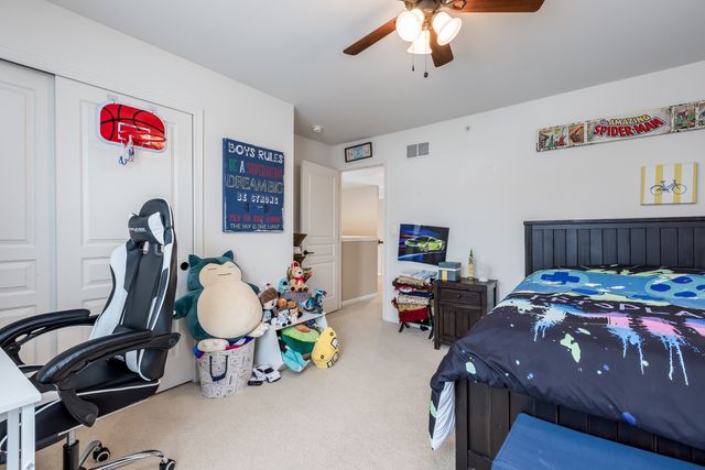 908 Blue Ridge Drive, Streamwood, IL 60107