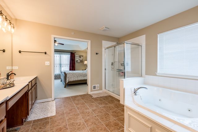 908 Blue Ridge Drive, Streamwood, IL 60107