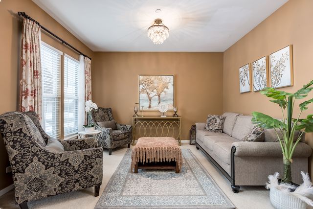 908 Blue Ridge Drive, Streamwood, IL 60107