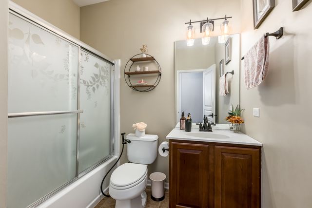 908 Blue Ridge Drive, Streamwood, IL 60107