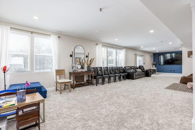 908 Blue Ridge Drive, Streamwood, IL 60107