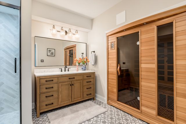 908 Blue Ridge Drive, Streamwood, IL 60107