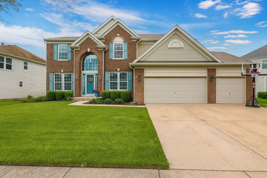 908 Blue Ridge Drive, Streamwood, IL 60107