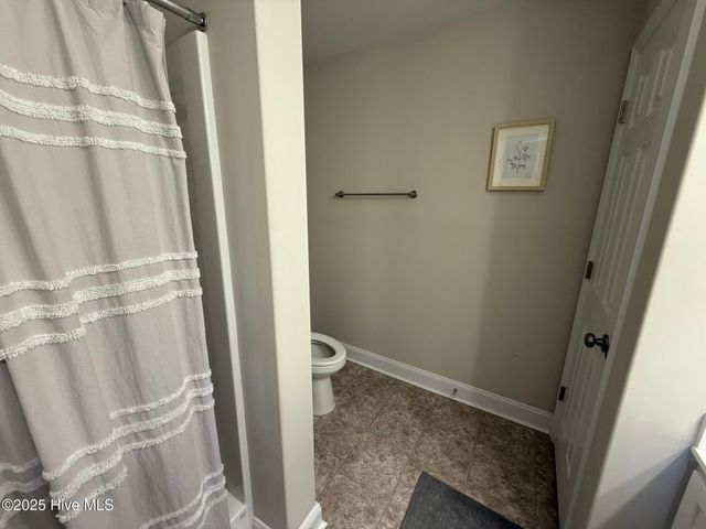107 Shagbark Court, Jacksonville, NC 28546