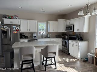 107 Shagbark Court, Jacksonville, NC 28546