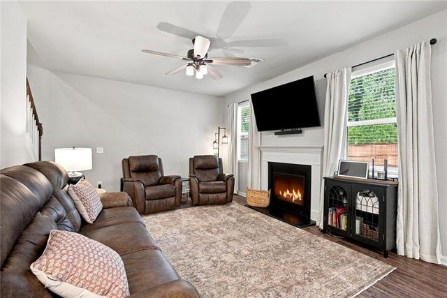 617 Edgemore Road, Canton, GA 30114
