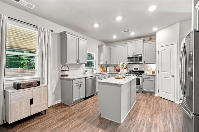 617 Edgemore Road, Canton, GA 30114