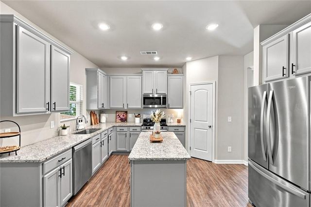 617 Edgemore Road, Canton, GA 30114