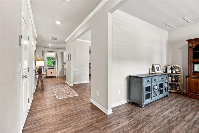 617 Edgemore Road, Canton, GA 30114