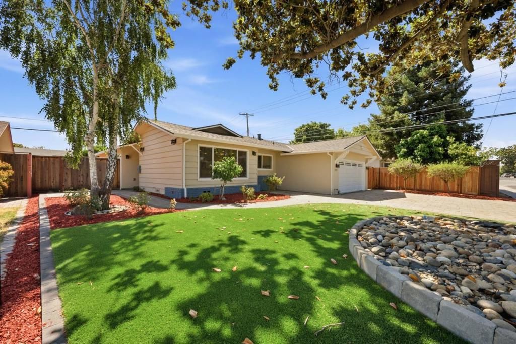Image 5 of property listing at 2179 Fordham Drive, Santa Clara, CA 95051