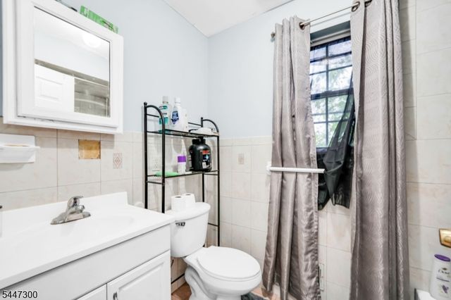 64 Brunswick St, Newark City, NJ 07114